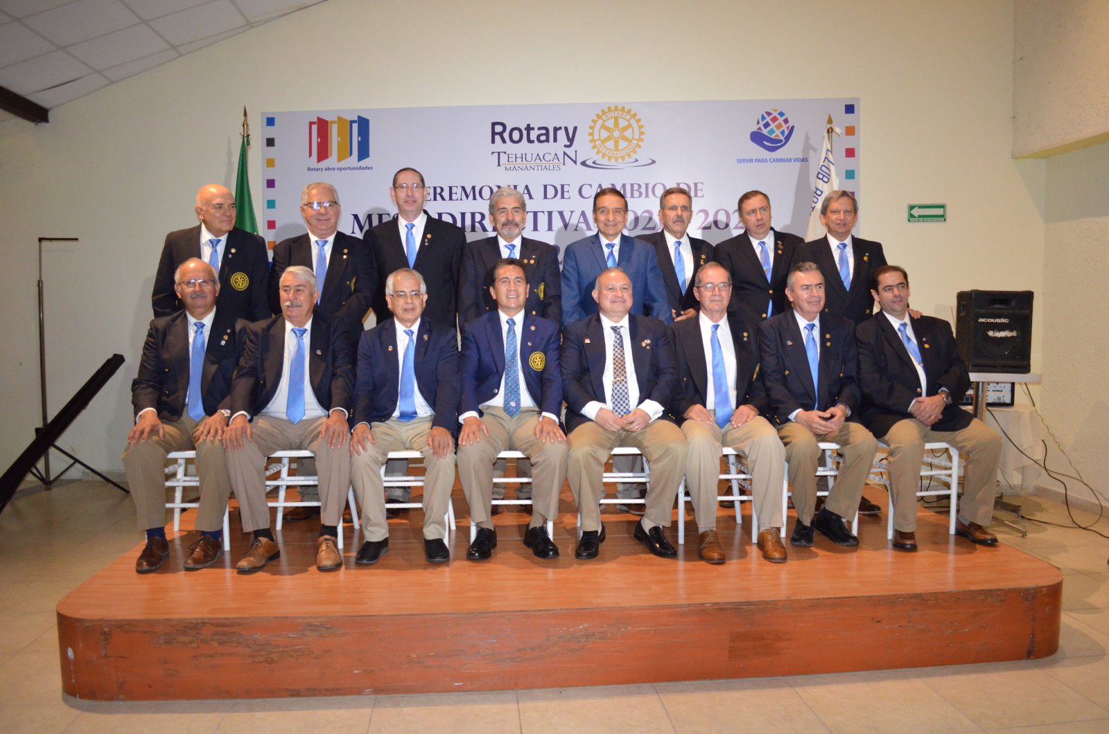 Realiza cambio de mesa directiva Club Rotario Tehuacán Manantiales
